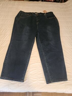 Cinched Vintage Blue Wash Straight Leg Jeans